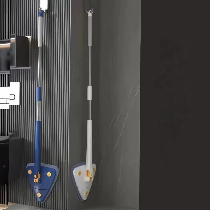 Serpillière télescopique avec réservoir intégré, permettant de nettoyer facilement les sols tout en contrôlant la distribution de liquide grâce à son réservoir pratique